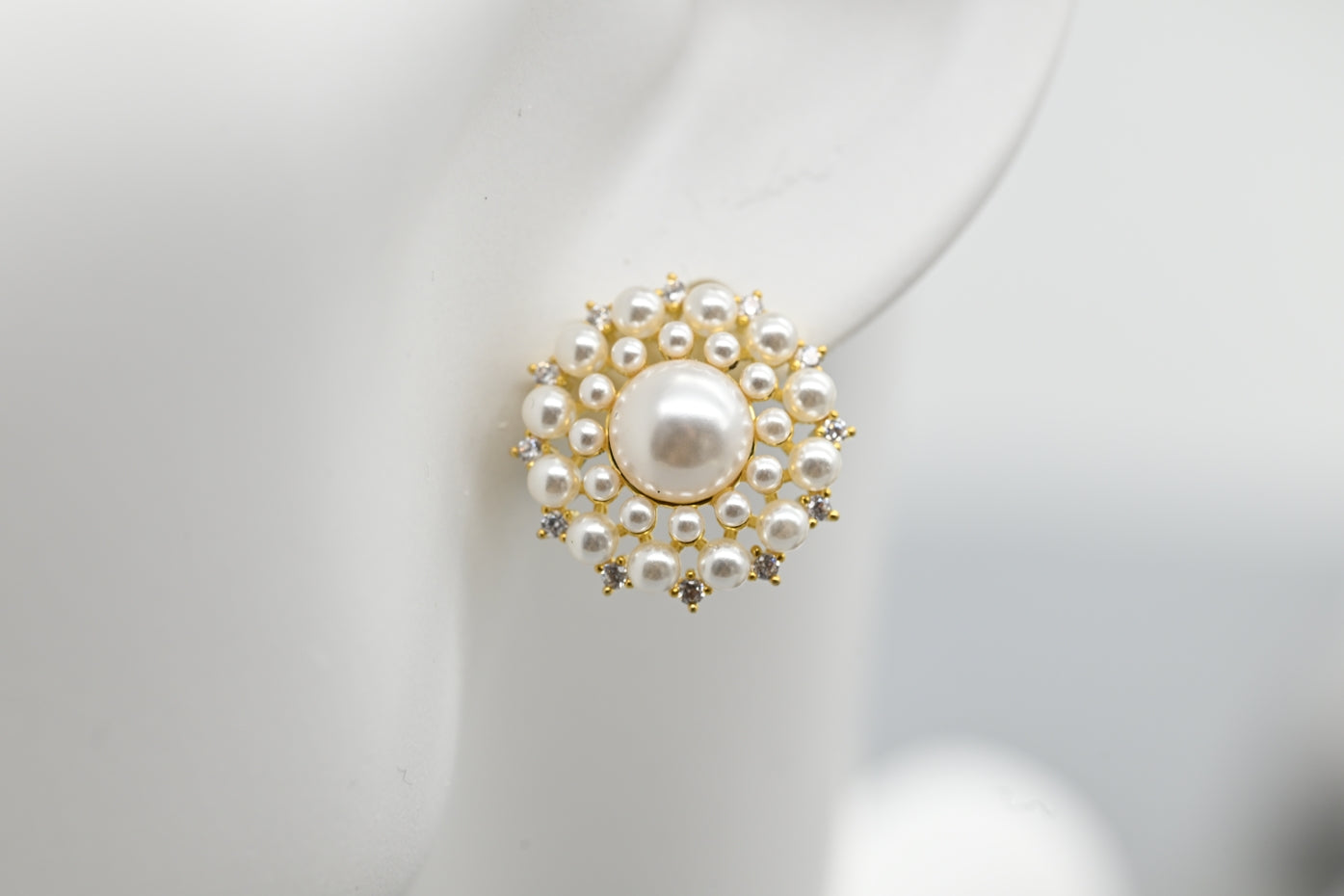 Luxurious Gold-Plated Faux Pearl and Cubic Zirconia Stud Earrings