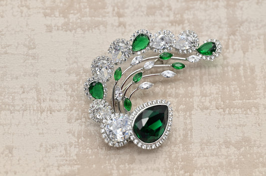 Elegant Emerald and Diamond Cluster Brooch