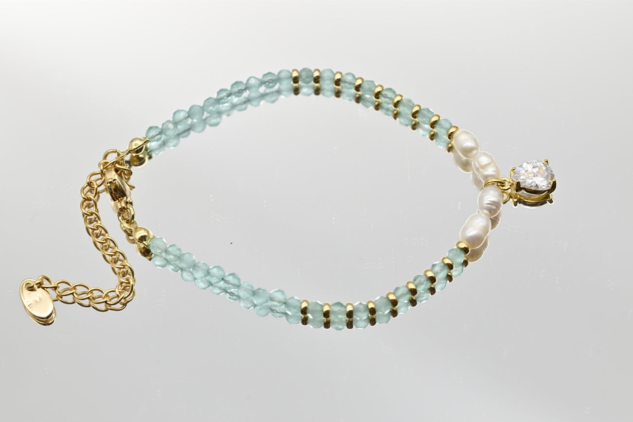 Aquamarine and Pearl Beaded Bracelet with Gold Accents