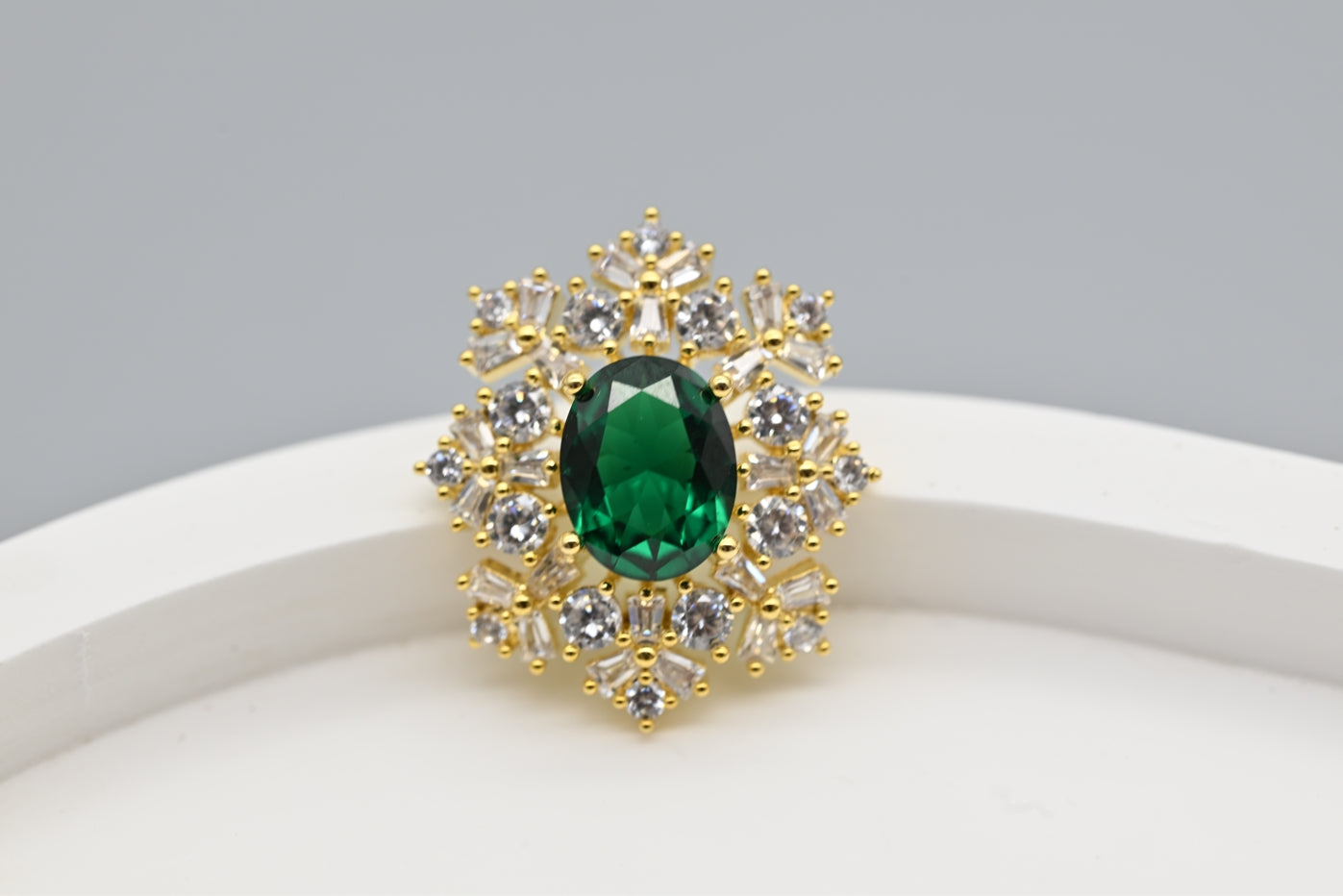 Exquisite Gold-Plated Green Crystal and Cubic Zirconia Stud Earrings