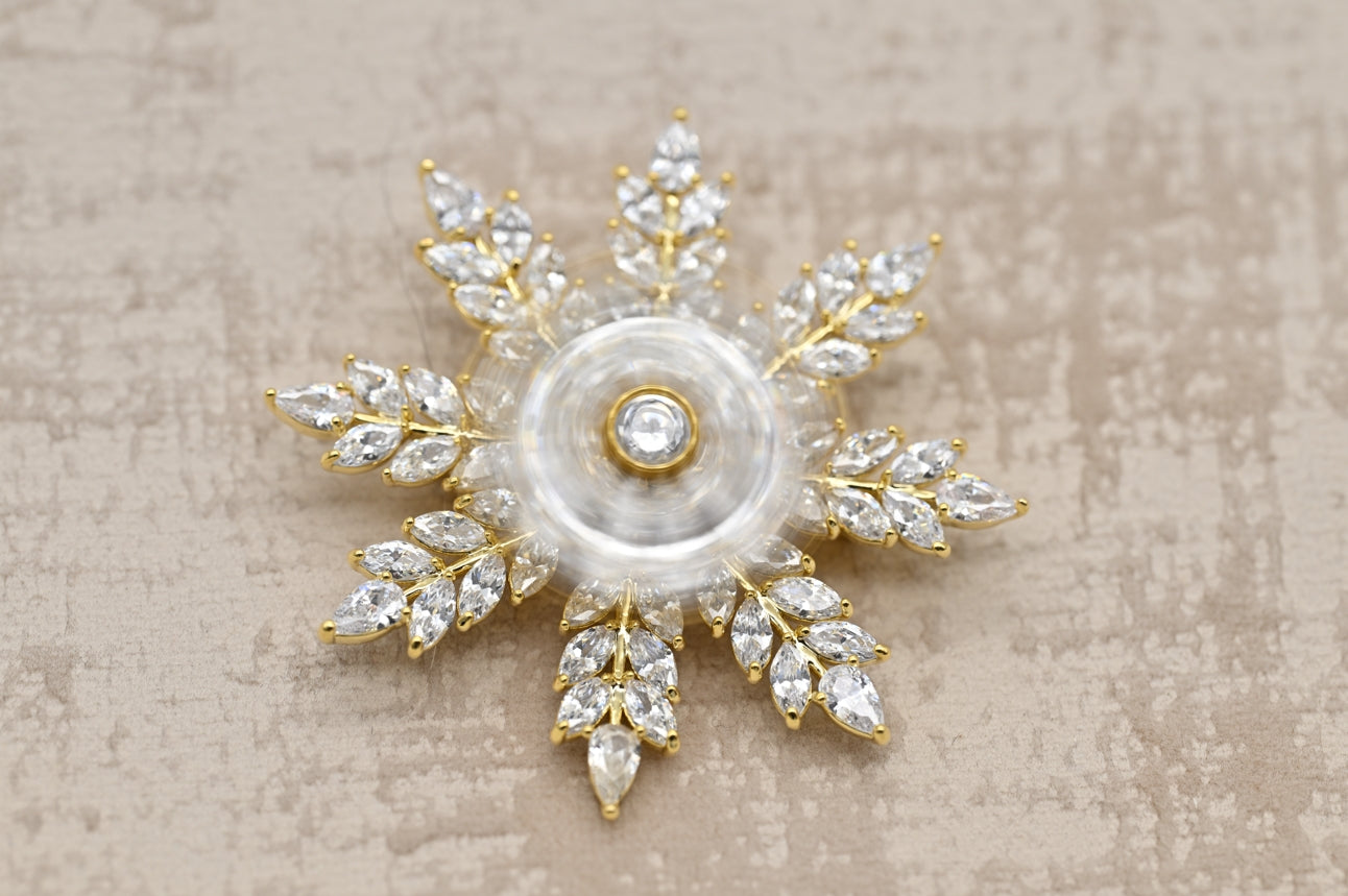 Exquisite Snowflake Crystal Brooch in Gold