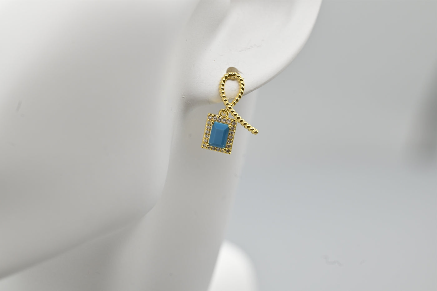 Elegant Turquoise and Gold Bow Knot Earrings