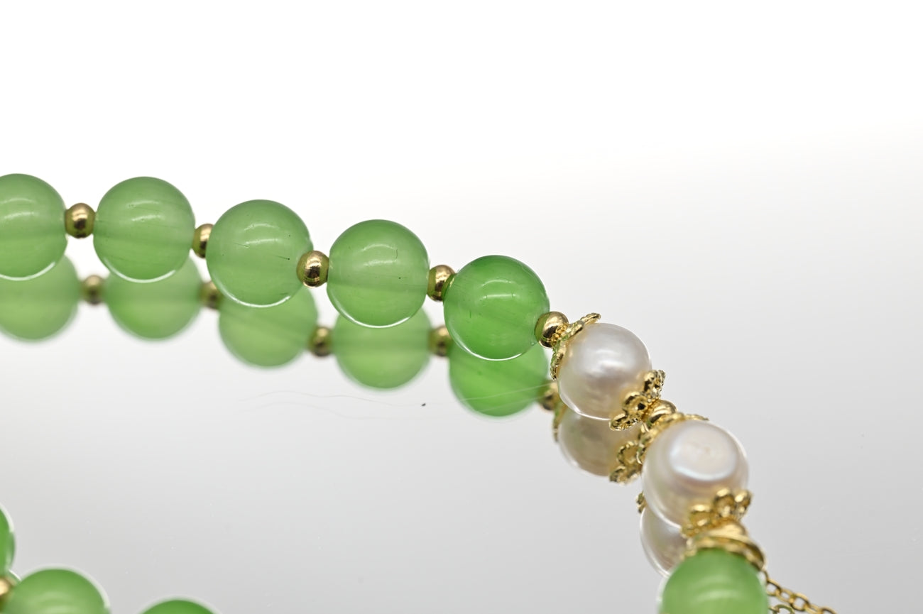 Green Beaded Bracelet with Pearls