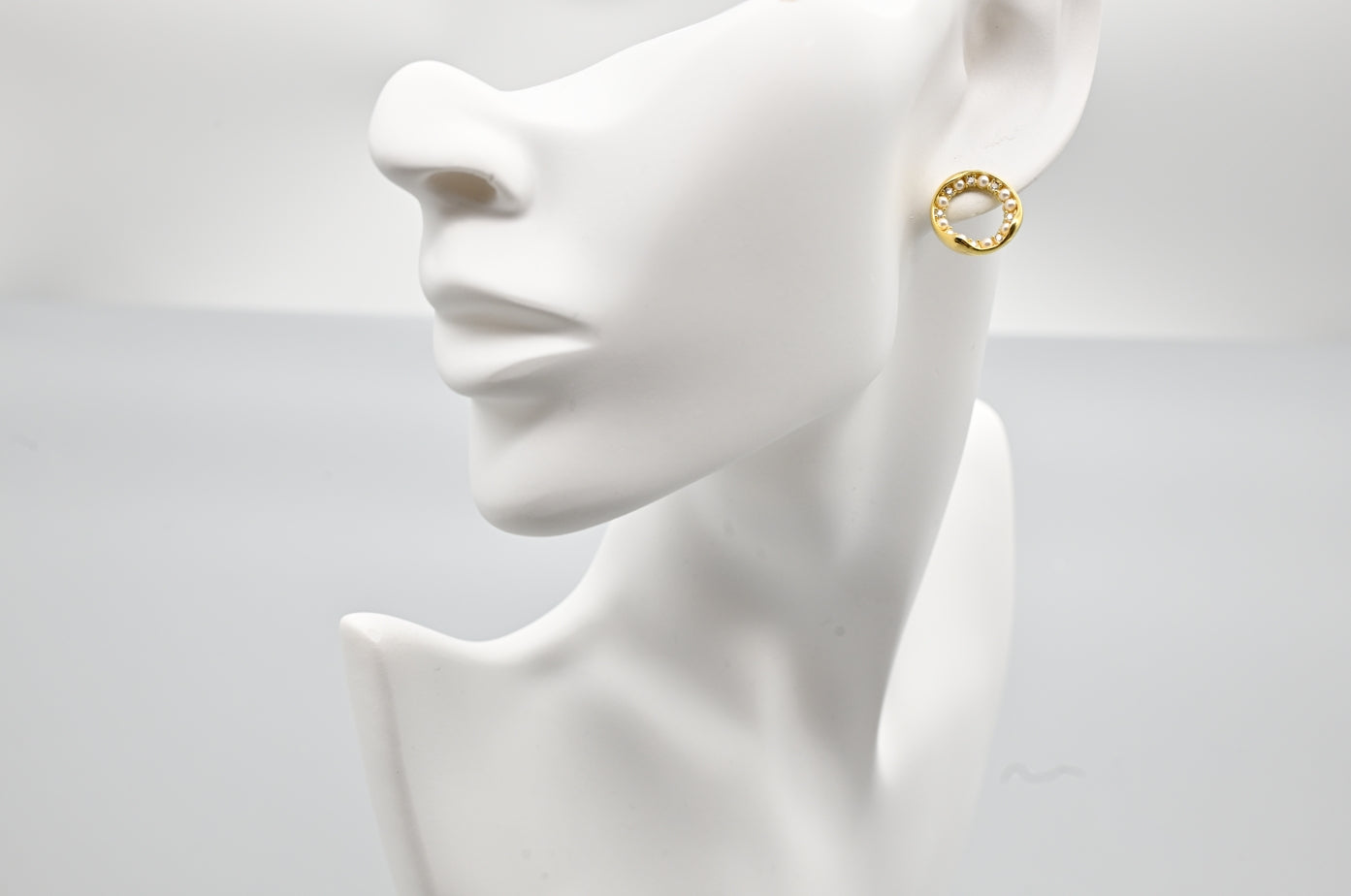 Golden Circle Stud Earrings with Pearls