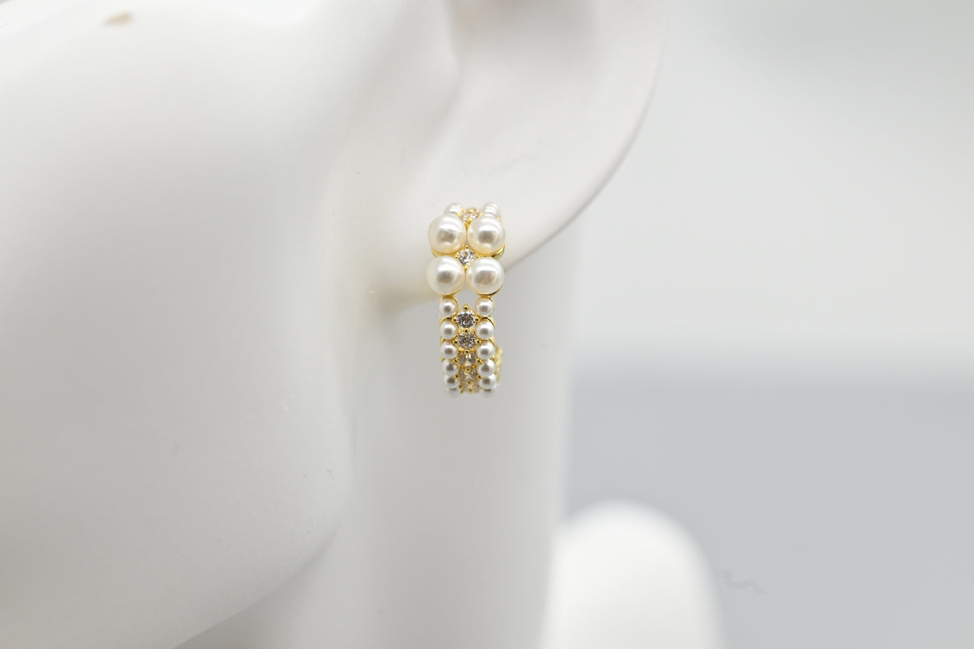 Chic Gold-Tone Pearl Cluster Earings