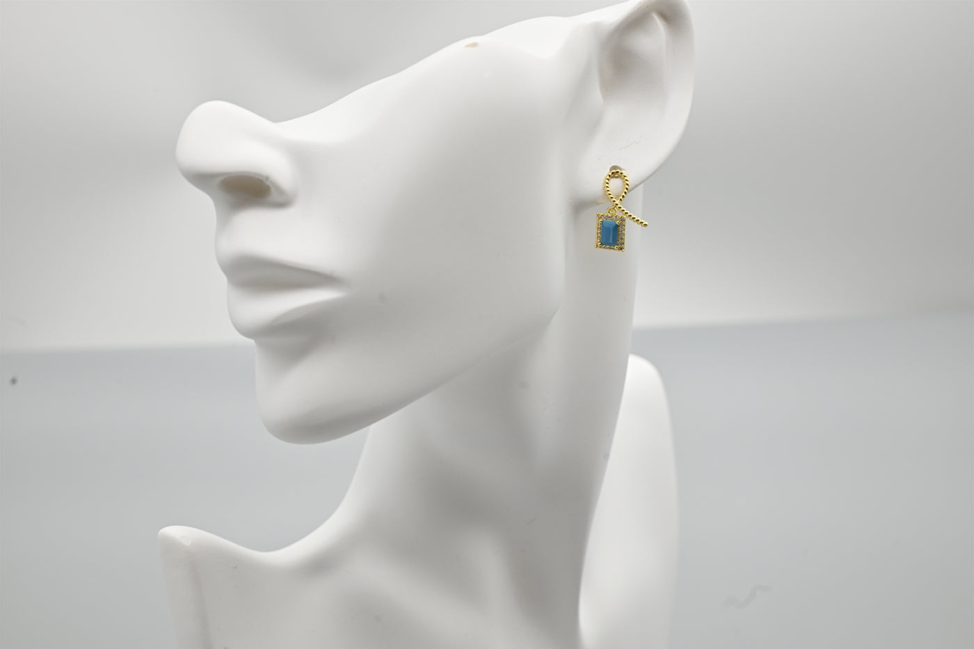 Elegant Turquoise and Gold Bow Knot Earrings