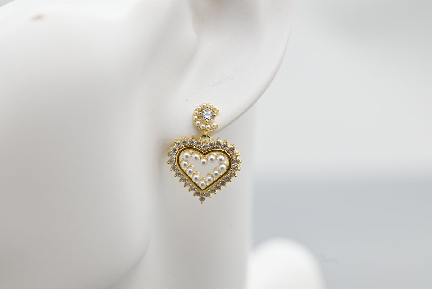 Romantic Gold-Tone Heart Earrings with Pearls and Crystals